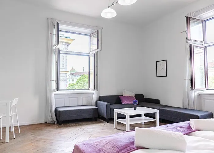 Cozy 2Br Apt. Near Akh Hospital-Ideal For Longstay