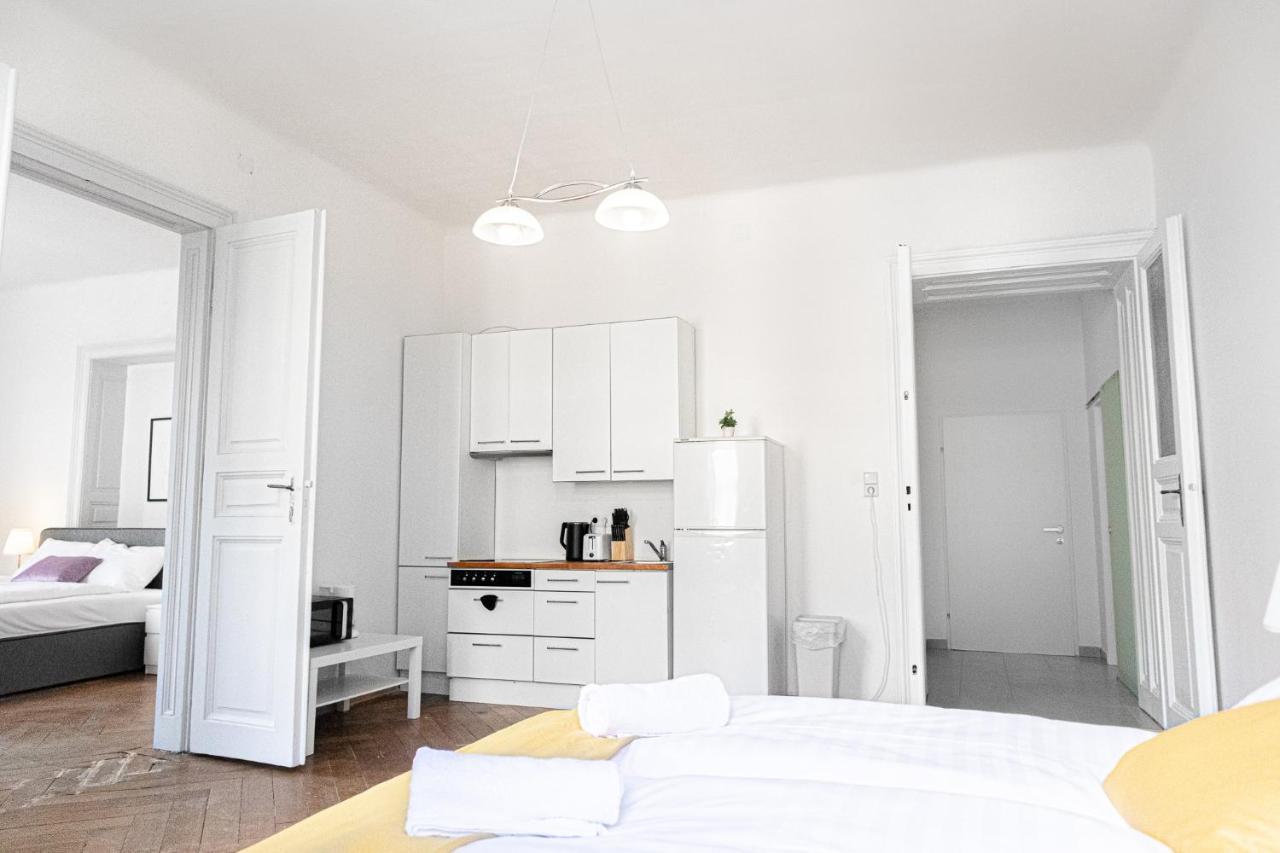 Cozy 2br Apt. Near Akh Hospital-ideal For Longstay Appartement *